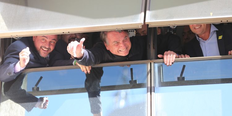 Bolsonaro poderá depor hoje na Polícia Federal, em Brasília