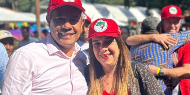 Jerônimo viaja á São Paulo para participar de Feira Nacional da Reforma Agrária, promovida pelo MST