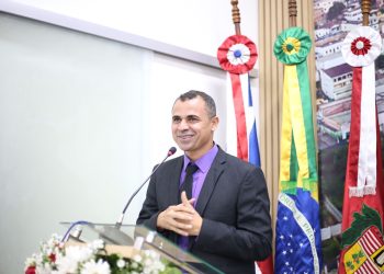 Câmara de Jaguaquara comemora 102 anos da cidade e concede título de cidadão a personalidades locais