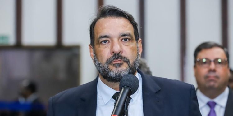 “É o saldo dos 17 anos do PT”, diz Alan Sanches após pesquisa mostrar que mais da metade dos baianos vive em situação de pobreza