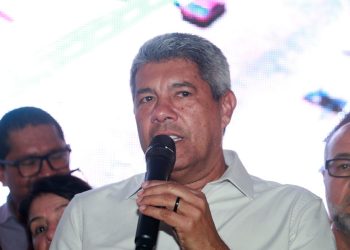 Jerônimo acompanha a Festa do Divino, evento tradicional do munícipio de Poções no sudoeste