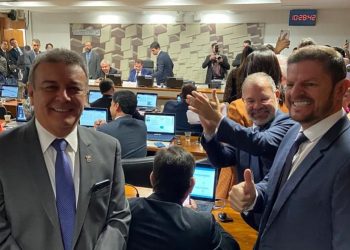 Prefeitos baianos comemoram aprovação do PL da desoneração da folha para os municípios