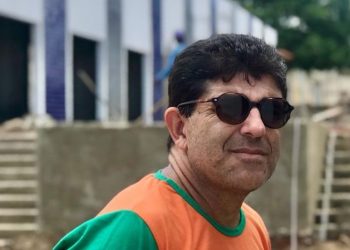 Professor Emerson anuncia Estakazero, Devinho Novaes e Pablo no “Forró do Dino” em Santa Inês