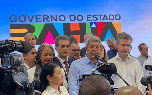 Ao falar sobre aproximação com PSDB, Jerônimo admite negociações e não descarta distribuir cargos