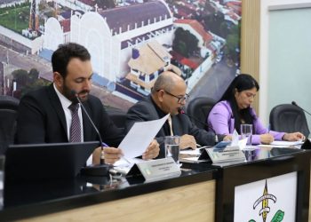 Prefeita atende requerimento de vereadores e abre licitação para construção de escola no bairro das Malvinas