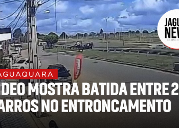 Vídeo mostra batida entre dois carros em um cruzamento na BR-116, no Entroncamento de Jaguaquara