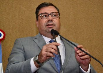 Penalva alerta governador sobre suposto contrato de R$ 1,5 bilhão com Grupo Albert Einstein para gerir Hospital Ortopédico da Bahia