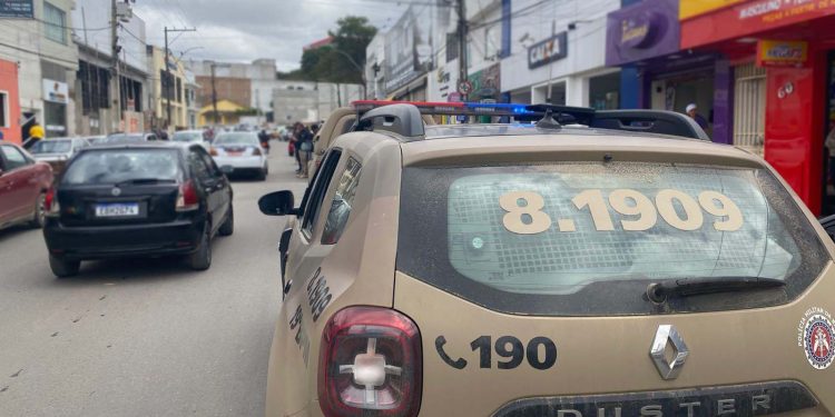 Operação conjunta da PRF, Policia Civil e Policia Militar resulta na apreensão de 5 veículos com restrições