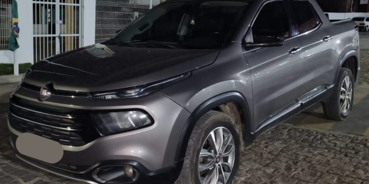 Polícia recupera Fiat Toro com restrição de furto/roubo em Jaguaquara