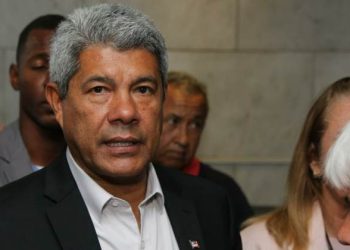 Educadores que faltarem trabalho sem justificativa terão ponto ‘cortado’ diz Jeronimo
