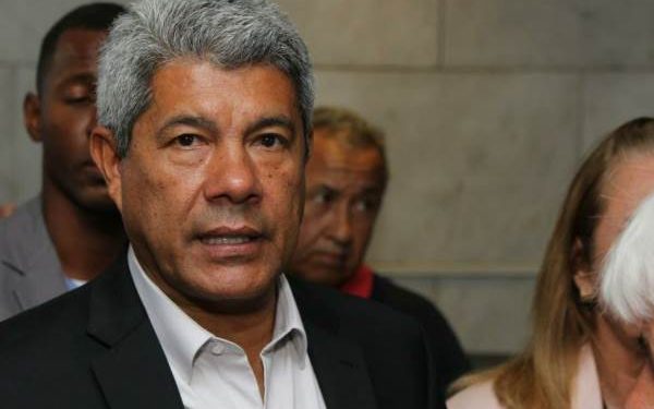 Educadores que faltarem trabalho sem justificativa terão ponto ‘cortado’ diz Jeronimo