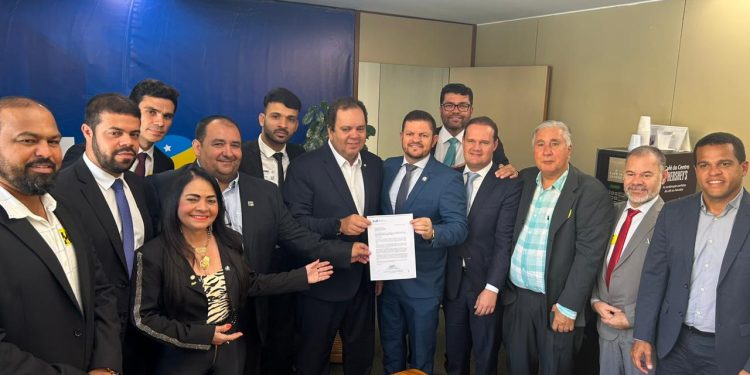 Em Brasília, UPB mobiliza líderes pela aprovação do projeto que desonera a folha dos municípios