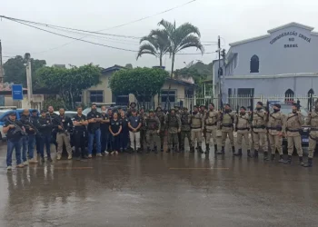Mega operação policial cumpre mandados em Jiquiriça; Um homem morreu em confronto
