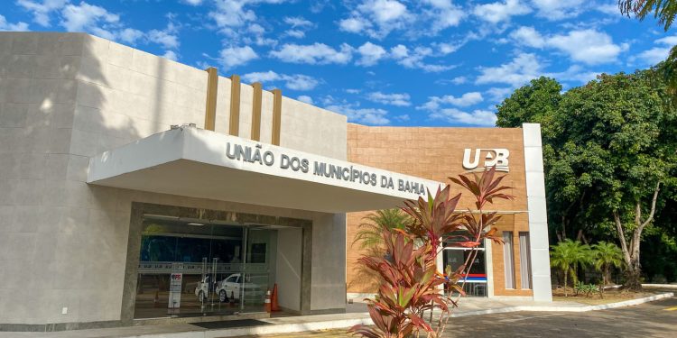 Prefeituras farão paralisação conjunta dia 30 de agosto contra crise financeira, diz UPB