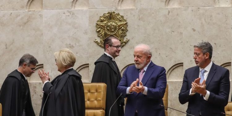 Ex-advogado de Lula, Cristiano Zanin é empossado no cargo de ministro do STF