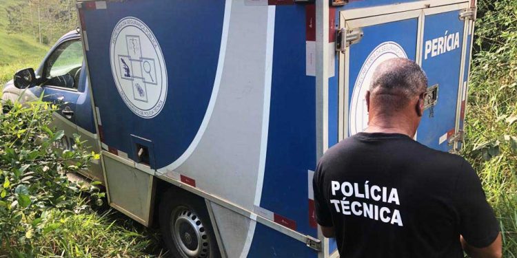 Mulher de 32 anos é morta a tiros na zona rural de Jaguaquara; PM busca autor do femínicidio
