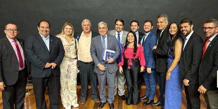 Mobilizados em Brasília, prefeitos conquistam no Senado aprovação da recomposição das perdas do FPM