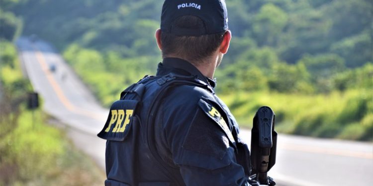 PRF encerra Operação Nossa Senhora Aparecida na Bahia com 59 acidentes e 8 mortes nas rodovias do estado