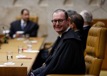 Zanin se declara impedido de julgar presidente do PT, Gleise Hoffmann, no âmbito da Lava-Jato