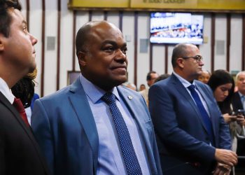 Deputado e pastor, Samuel Jr propõe criacão do dia estadual da juventude cristã