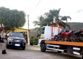 Motos apreendidas pela Polícia Militar de Brejões são encaminhadas para pátio do Detran de Jequié
