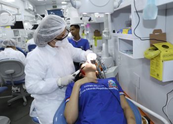 Odontomóvel atende estudantes em Jaguaquara, Apuarema e mais 4 cidades