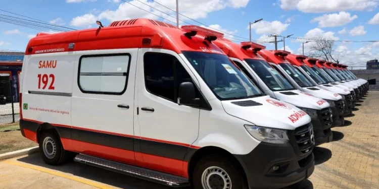 Em Vitória da Conquista, Ministério da Saúde entrega 12 novas ambulâncias para o Samu e Jaguaquara é contemplada