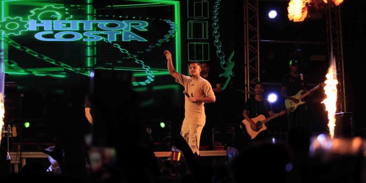 Heitor Costa e Kevi Jonny atraem grande público no terceiro dia do Festival de Cultura em Santa Inês