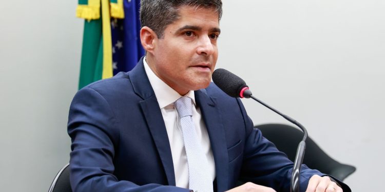 ACM Neto alerta que taxa de homicídios na Bahia é maior que no Equador, que enfrenta crise de violência