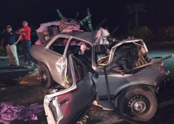 Acidente entre ônibus e carro de passeio deixa um morto e três feridos na BR-101 no sul da Bahia