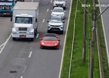 Lamborghini é interceptada pela PRF após passar em 2 praças de pedágio na BR 324 sem pagar a tarifa
