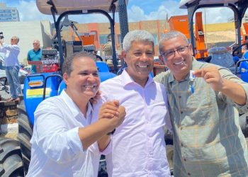 Após rompimento com o atual prefeito, Eures Ribeiro anuncia pré-candidatura a prefeito de Bom Jesus da Lapa