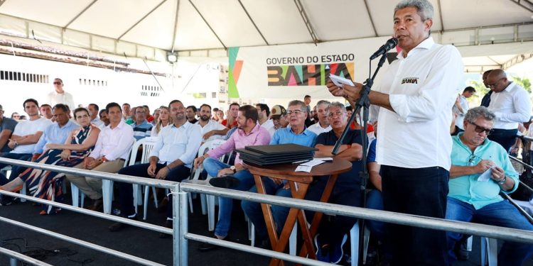 Em Manoel Vitorino, Governo do Estado intensifica apoio aos municípios afetados pela estiagem