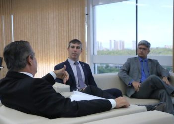 Secretário de segurança pública e presidente em exercício do TRE alinham ações para as Eleições 2024
