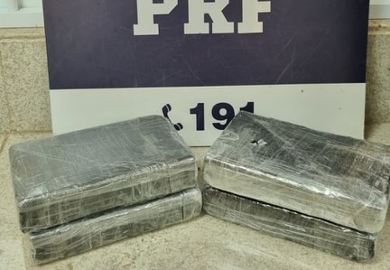 Mulher grávida é detida pela PRF transportando drogas em Vitória da Conquista