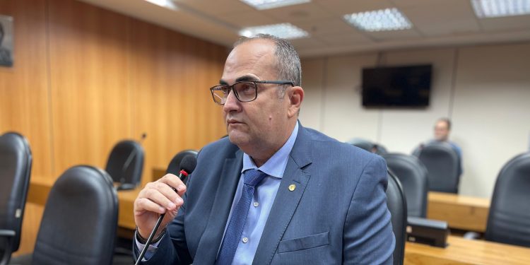 Deputados baianos irão à embaixada do Canadá solicitar providências contra a ViaBahia