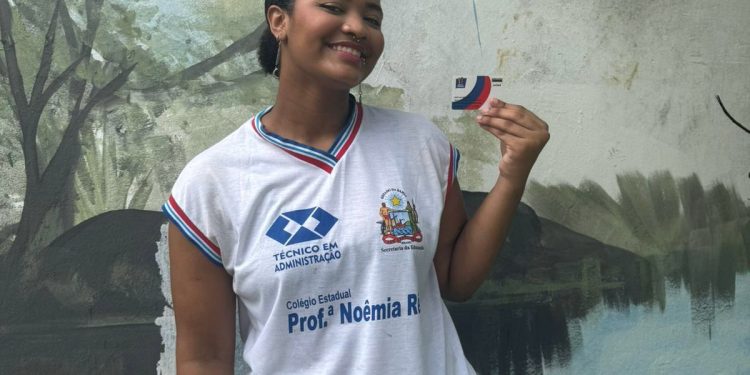 Famílias dos estudantes beneficiados recebem novo crédito do Bolsa Presença