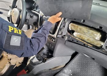 PRF apreende 6,5 Kg de Cocaína escondidos em fundo falso de veículo em Vitória da Conquista