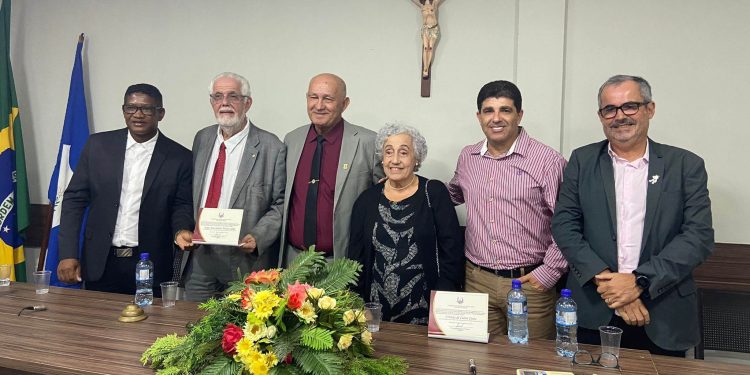 Santa Inês: Deputado Federal Jorge Solla recebe o título de Cidadão Santineense