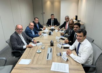 Bancada de Oposição vai ao TCE-BA e aponta que Governo descumpre peça orçamentária e execução de emendas