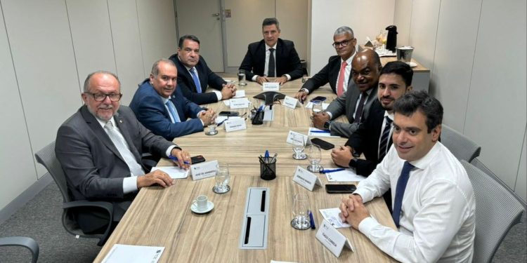 Bancada de Oposição vai ao TCE-BA e aponta que Governo descumpre peça orçamentária e execução de emendas