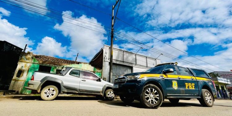 PRF recupera veículo roubado durante operação Conatus, em Planalto