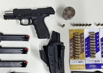 Polícia Civil prende mulher em flagrante por porte ilegal de arma de fogo em Jaguaquara