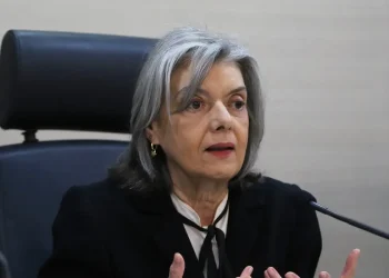 Ministra Cármen Lucia toma posse na presidência do Tribunal Superior Eleitoral