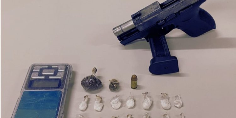 Homem morre em confronto com a Polícia Militar em Jaguaquara; Arma e drogas foram apreendidas