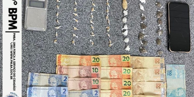 Polícia Militar prende suspeito de tráfico de drogas no Entroncamento de Jaguaquara