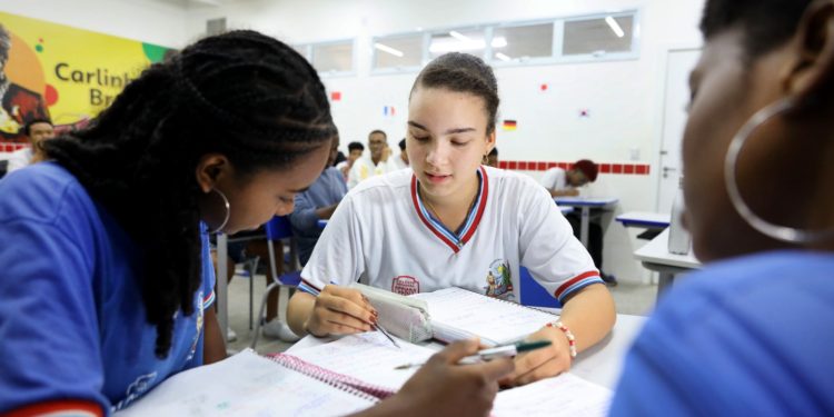 IDEB 2023: Jaguaquara registra 5,2 nos anos iniciais e 3,9 nos anos finais do ensino fundamental