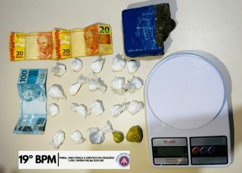 Policia Militar prende casal em flagrante por tráfico de drogas no Entroncamento de Jaguaquara