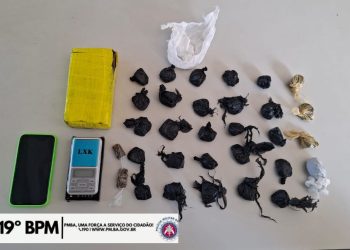 Durante ação policial, dois homens são presos em flagrante pela PM, suspeitos de tráfico de drogas em Jaguaquara