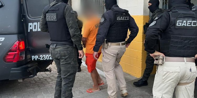 Líder de organização criminosa é transferido para presídio de segurança máxima de Serrinha